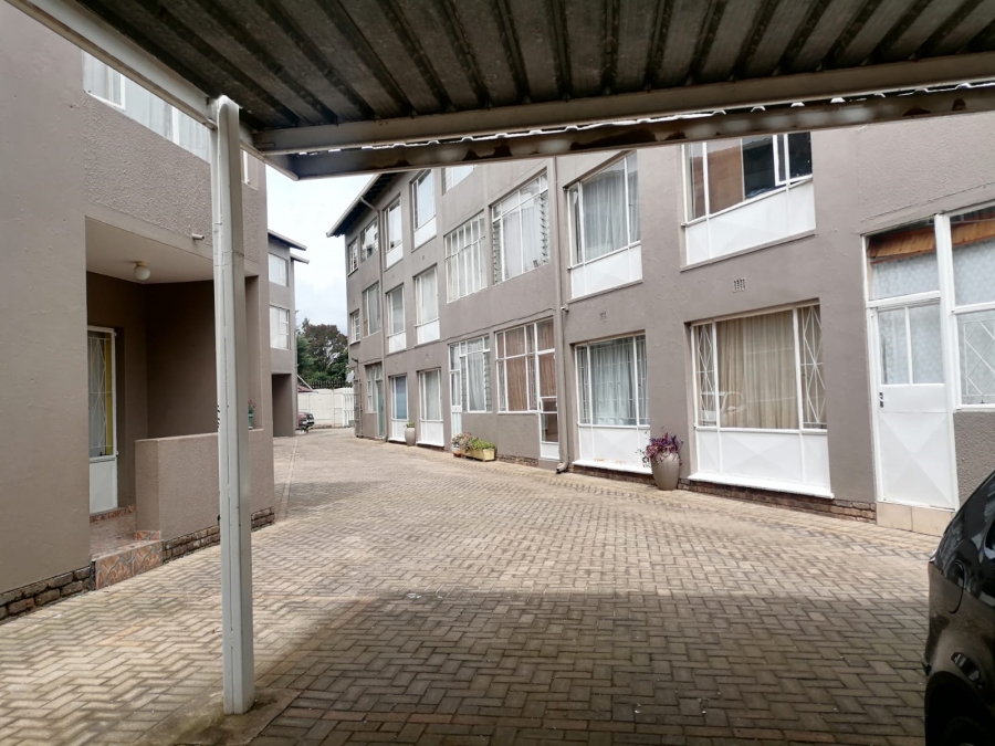 2 Bedroom Property for Sale in Witpoortjie Gauteng