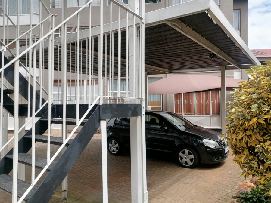 2 Bedroom Property for Sale in Witpoortjie Gauteng