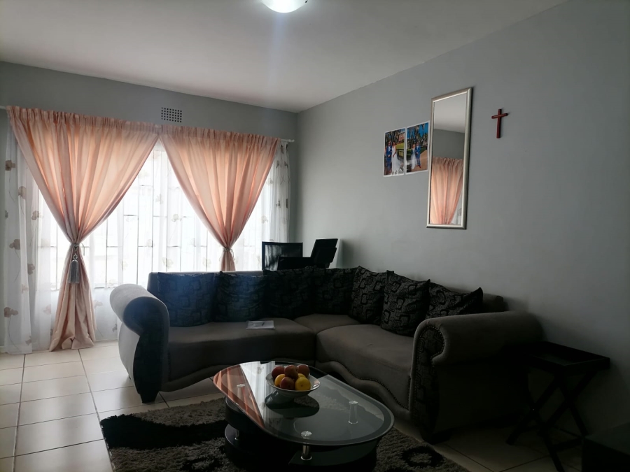 2 Bedroom Property for Sale in Witpoortjie Gauteng