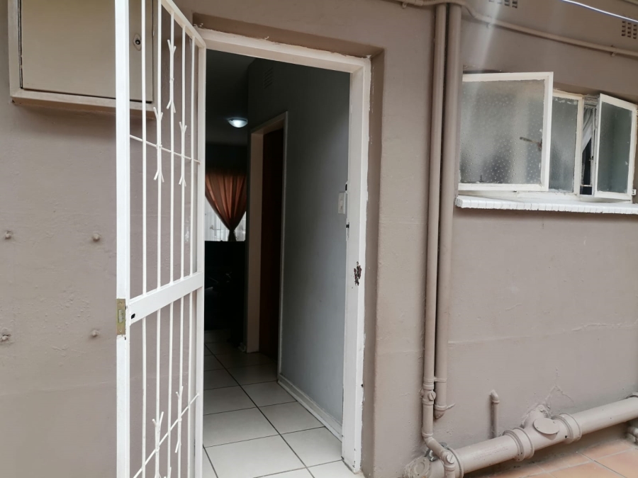 2 Bedroom Property for Sale in Witpoortjie Gauteng