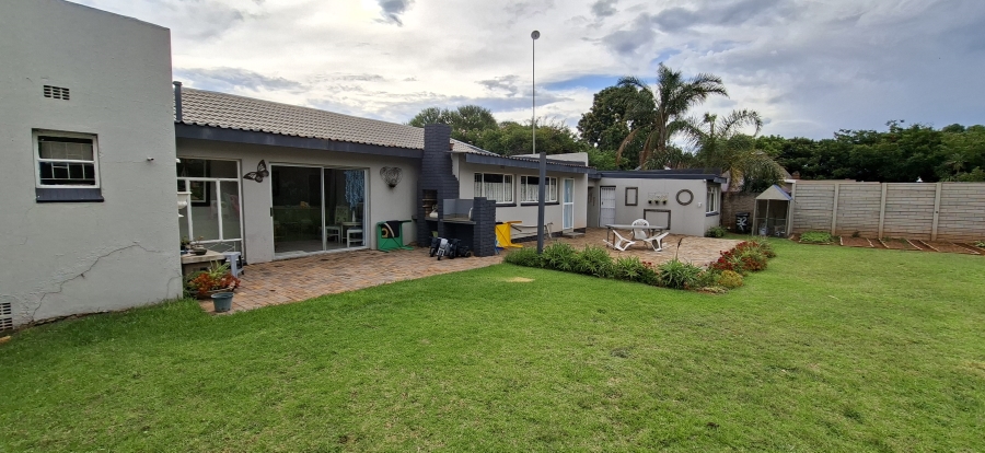 Commercial Property for Sale in Monument Gauteng