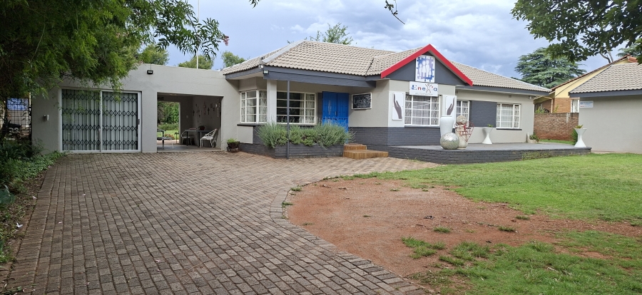 Commercial Property for Sale in Monument Gauteng