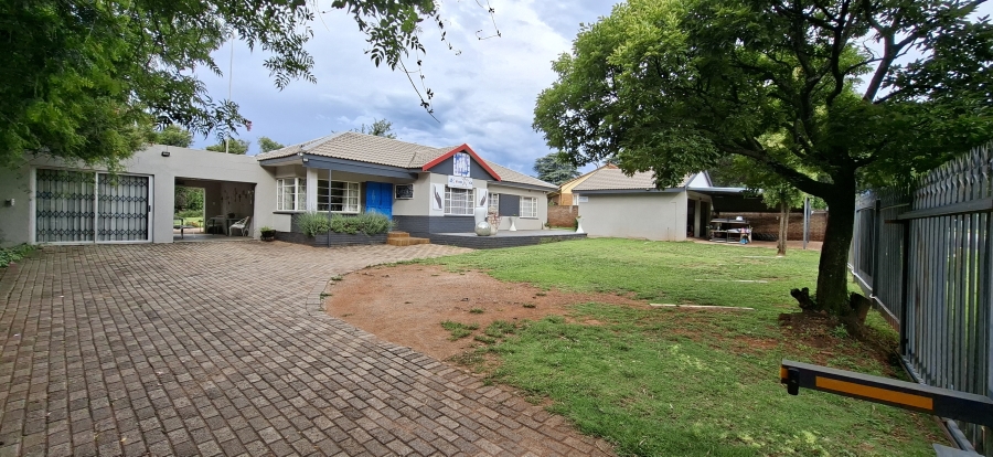 Commercial Property for Sale in Monument Gauteng