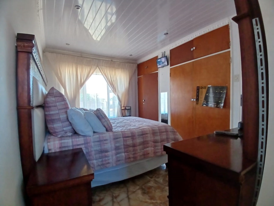 3 Bedroom Property for Sale in Finsbury Gauteng