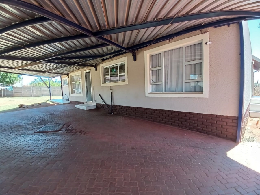 3 Bedroom Property for Sale in Finsbury Gauteng