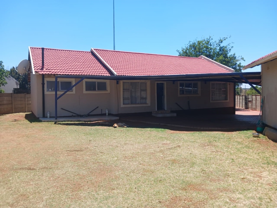 3 Bedroom Property for Sale in Finsbury Gauteng