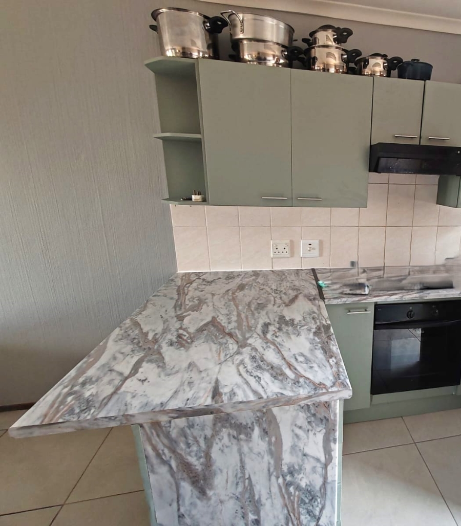 To Let 2 Bedroom Property for Rent in Amorosa Gauteng