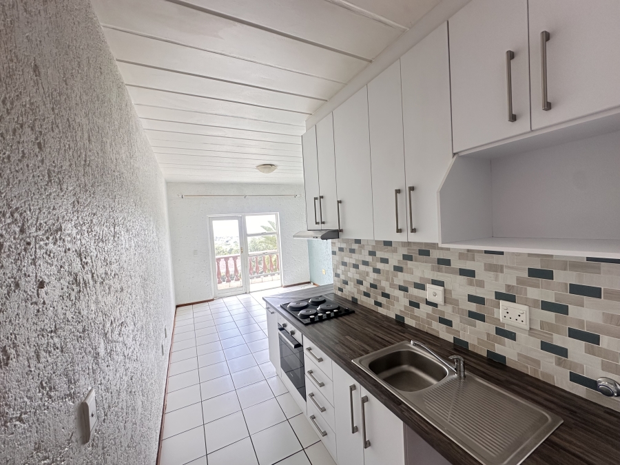 To Let 1 Bedroom Property for Rent in Constantia Kloof Gauteng