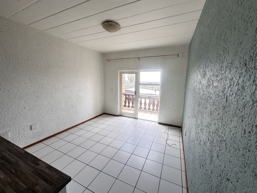 To Let 1 Bedroom Property for Rent in Constantia Kloof Gauteng