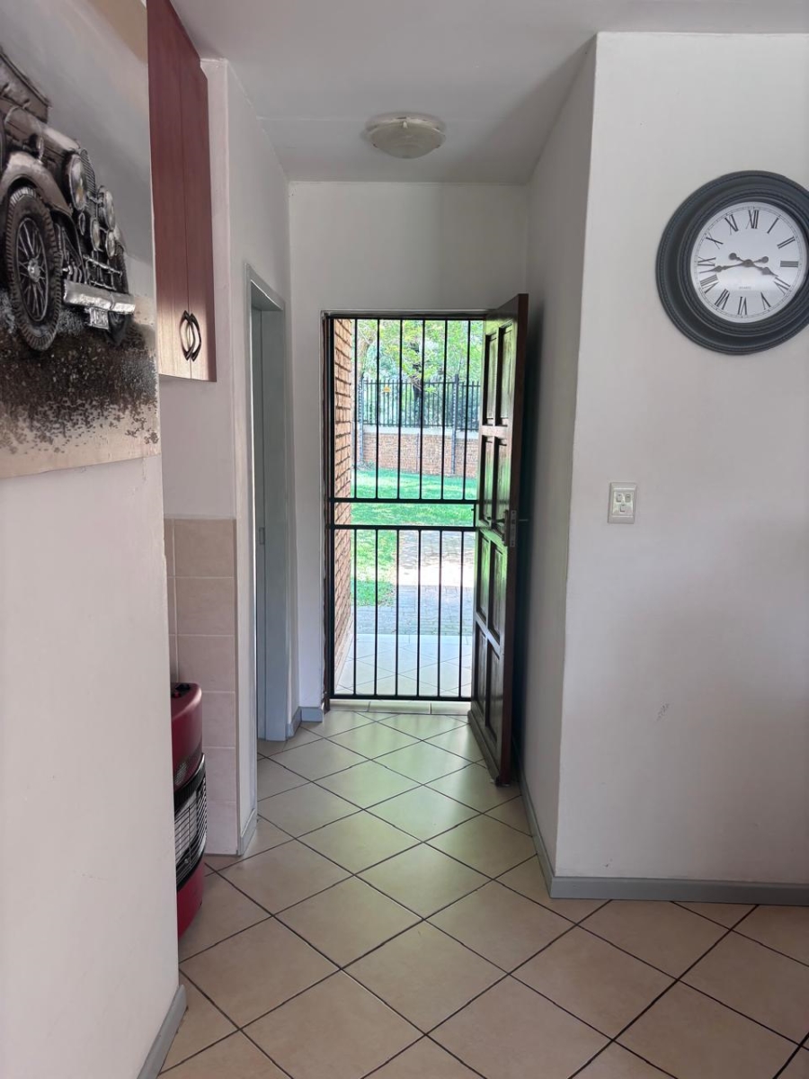 2 Bedroom Property for Sale in Honeypark Gauteng
