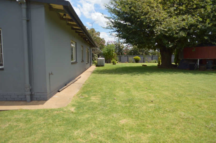 3 Bedroom Property for Sale in Sonland Park Gauteng