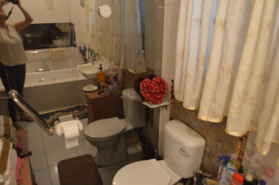 3 Bedroom Property for Sale in Sonland Park Gauteng