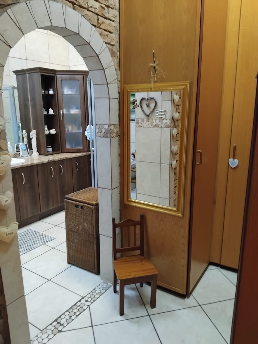 4 Bedroom Property for Sale in Vanderbijlpark SE Gauteng