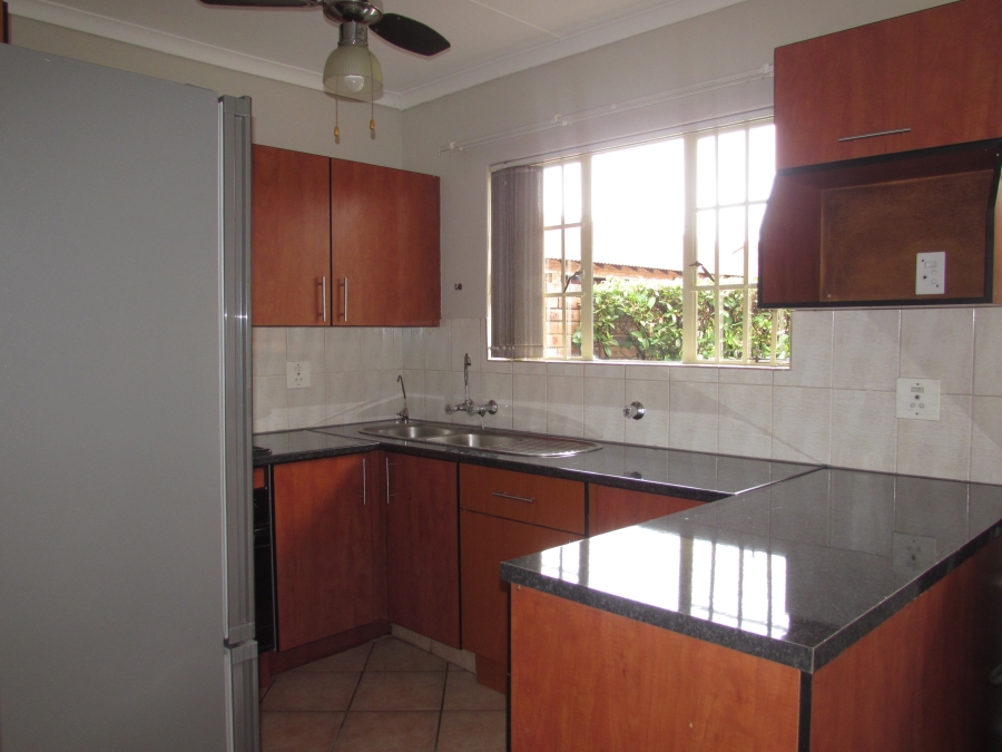 2 Bedroom Property for Sale in Annlin Gauteng