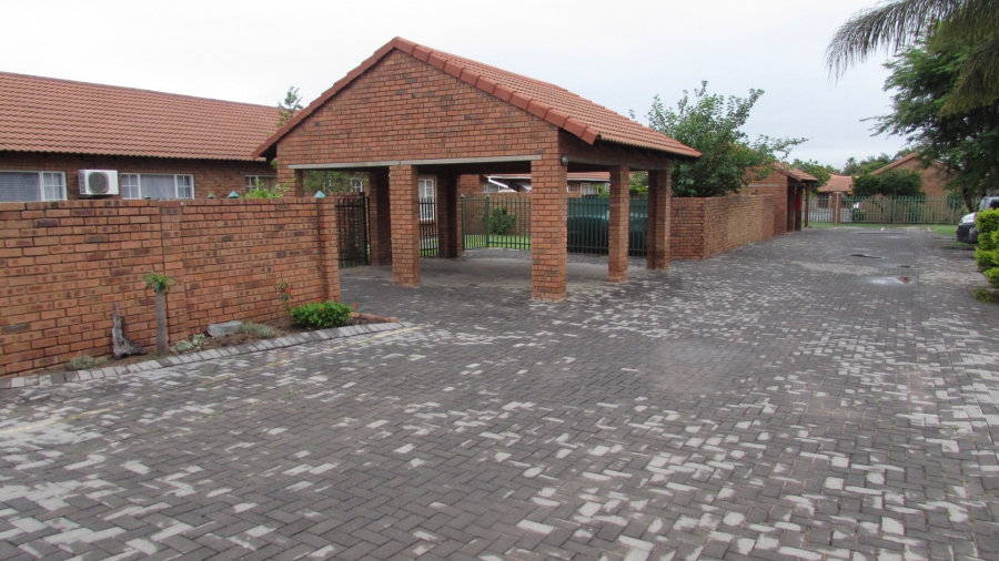 2 Bedroom Property for Sale in Annlin Gauteng