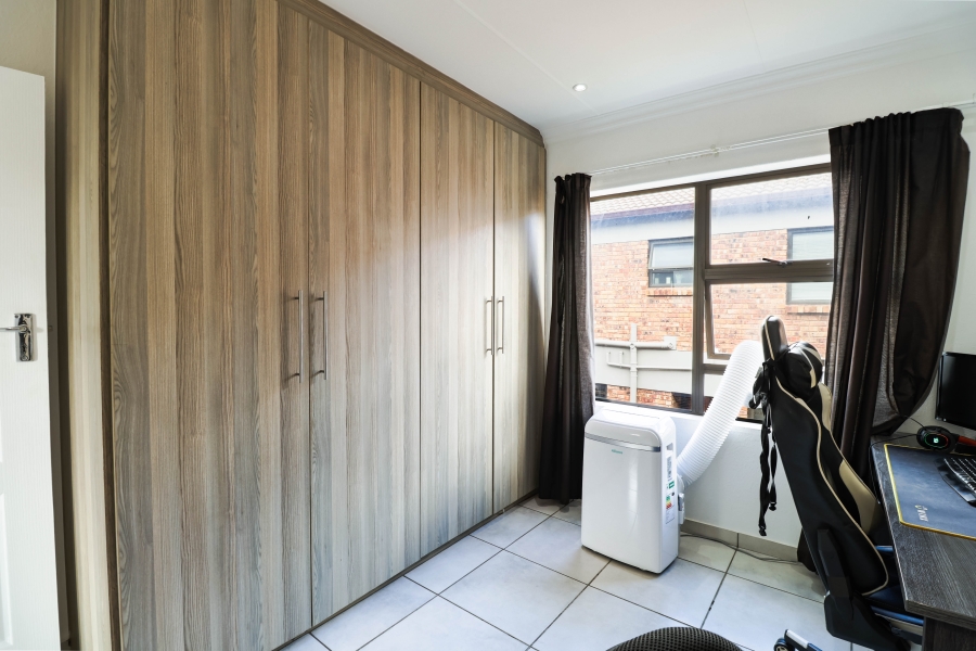 2 Bedroom Property for Sale in Rynfield Gauteng