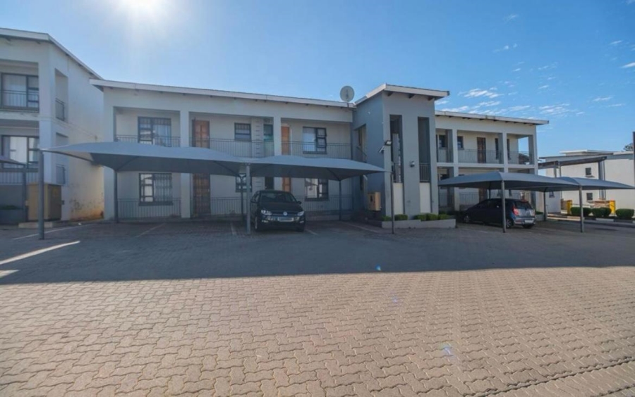 2 Bedroom Property for Sale in Witpoortjie Gauteng