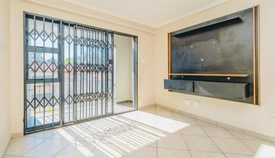 2 Bedroom Property for Sale in Witpoortjie Gauteng