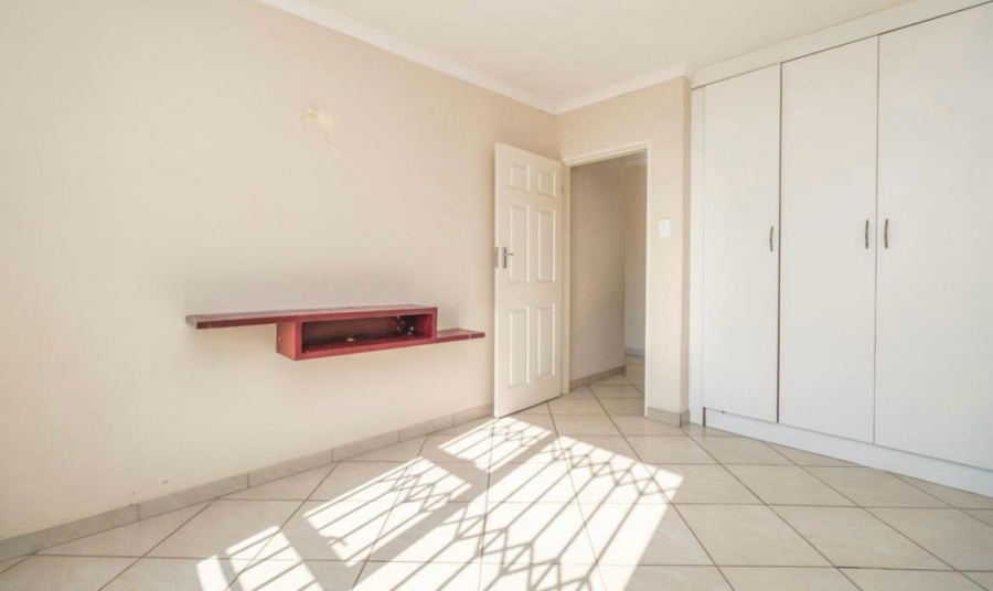 2 Bedroom Property for Sale in Witpoortjie Gauteng