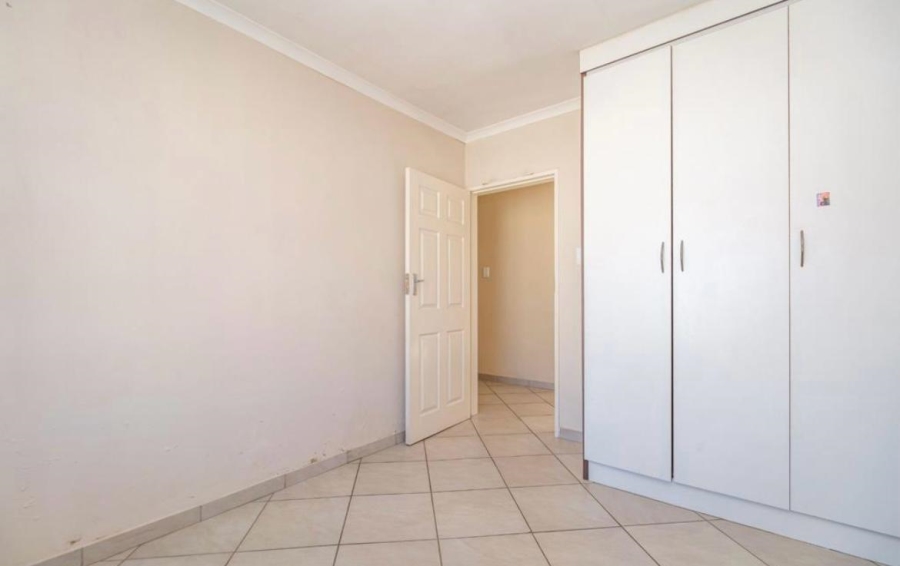 2 Bedroom Property for Sale in Witpoortjie Gauteng