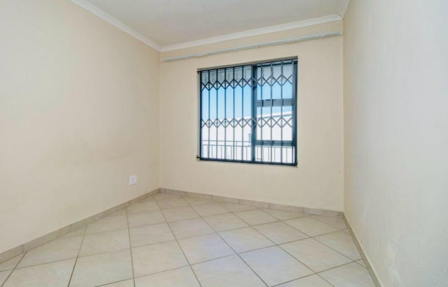2 Bedroom Property for Sale in Witpoortjie Gauteng