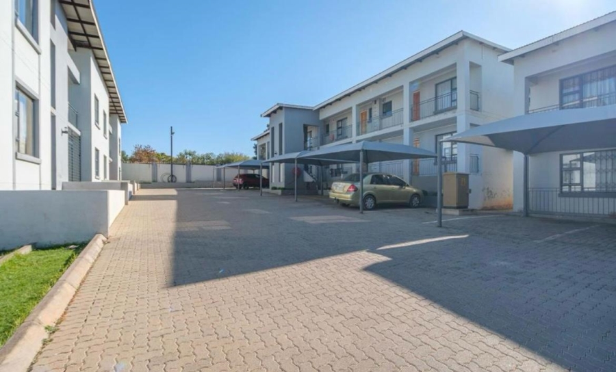 2 Bedroom Property for Sale in Witpoortjie Gauteng