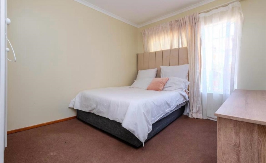 2 Bedroom Property for Sale in Silverfields Gauteng