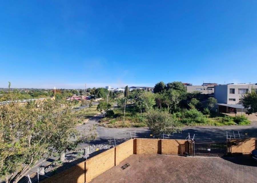 2 Bedroom Property for Sale in Silverfields Gauteng