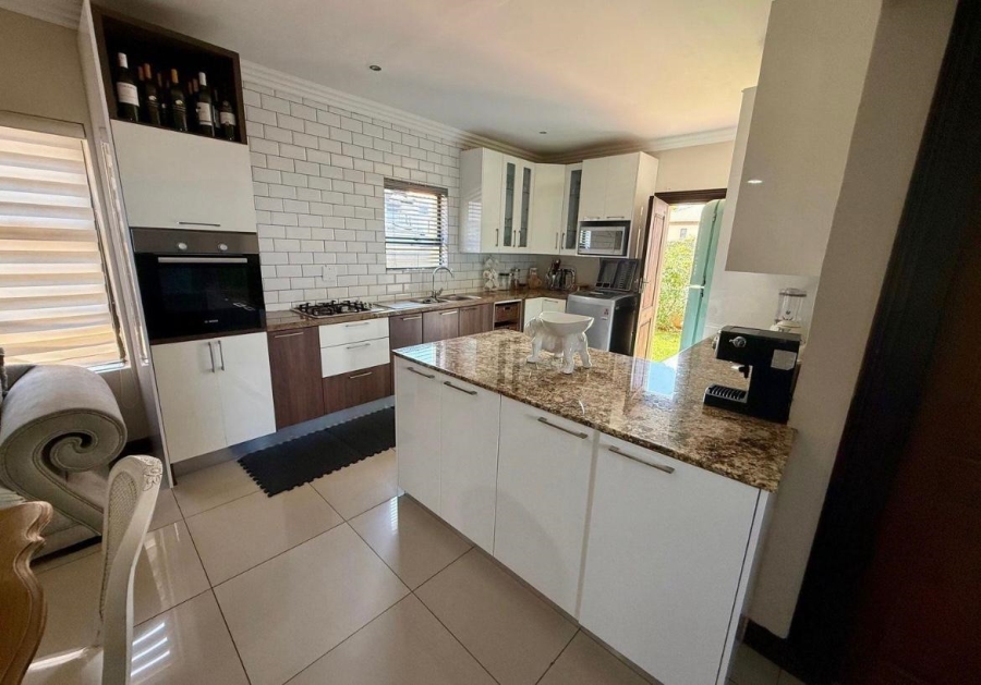 3 Bedroom Property for Sale in Wildtuinpark Gauteng