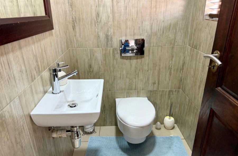 3 Bedroom Property for Sale in Wildtuinpark Gauteng