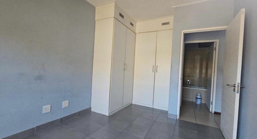1 Bedroom Property for Sale in Jackal Creek Golf Estate Gauteng