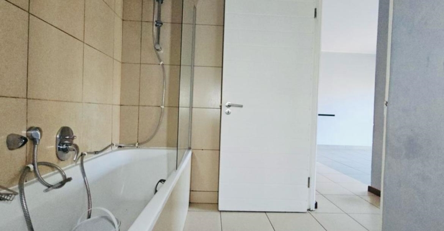 1 Bedroom Property for Sale in Jackal Creek Golf Estate Gauteng