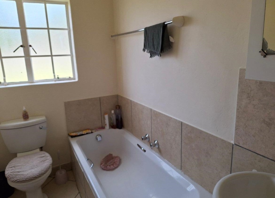 2 Bedroom Property for Sale in Sugar Bush Estate Gauteng