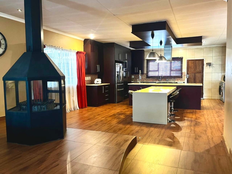 4 Bedroom Property for Sale in Comet Gauteng