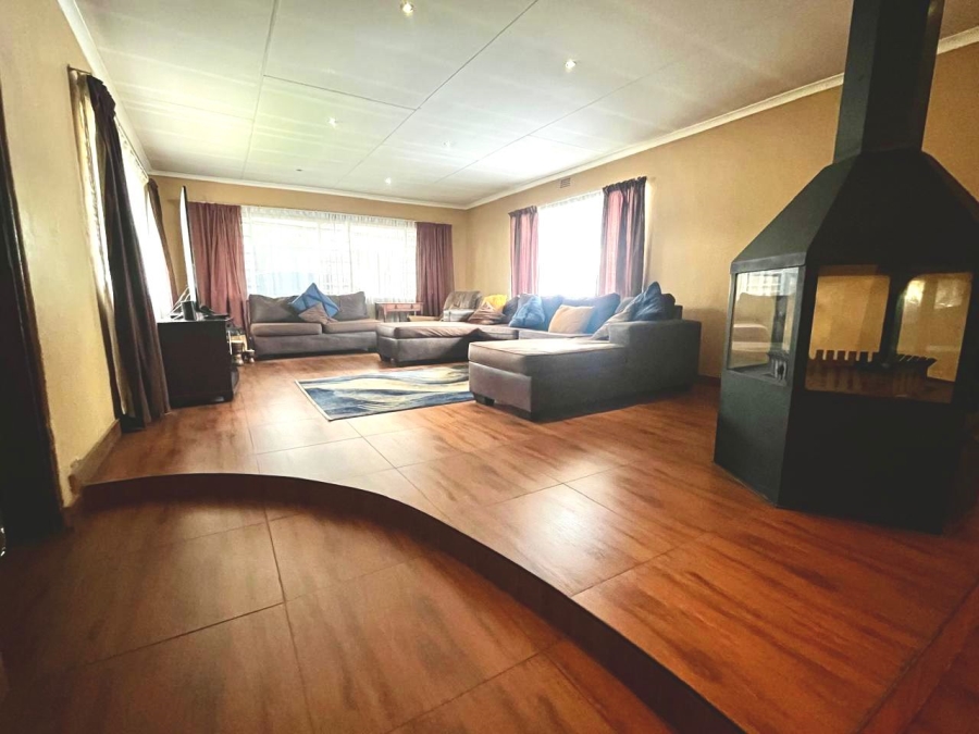 4 Bedroom Property for Sale in Comet Gauteng