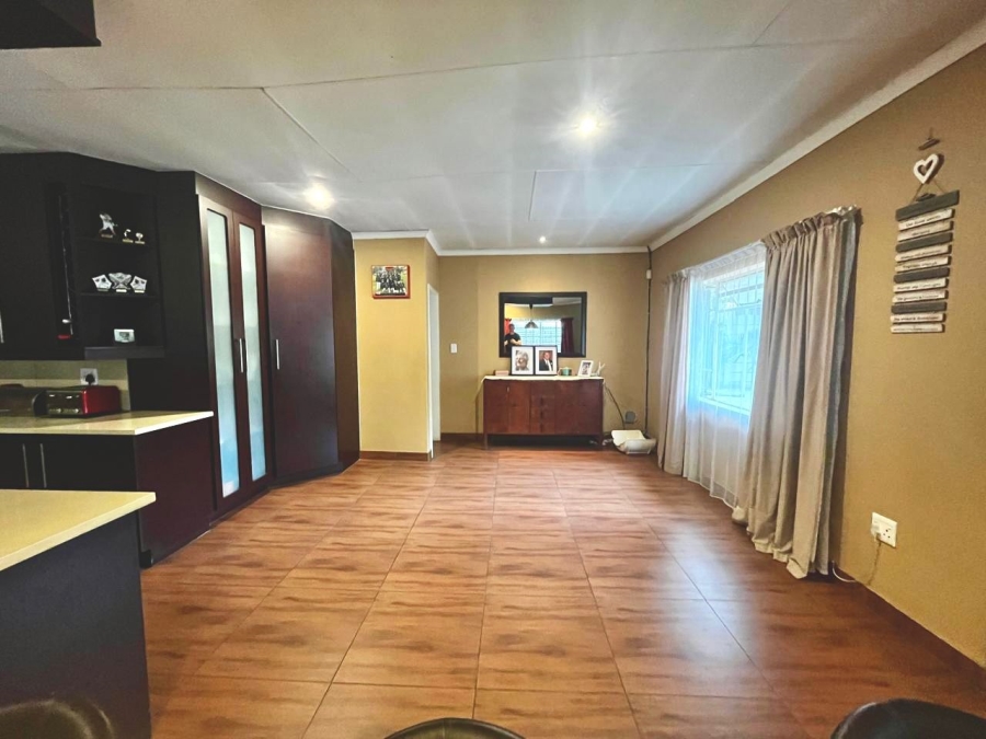 4 Bedroom Property for Sale in Comet Gauteng