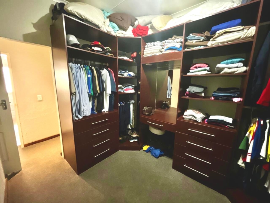 4 Bedroom Property for Sale in Comet Gauteng