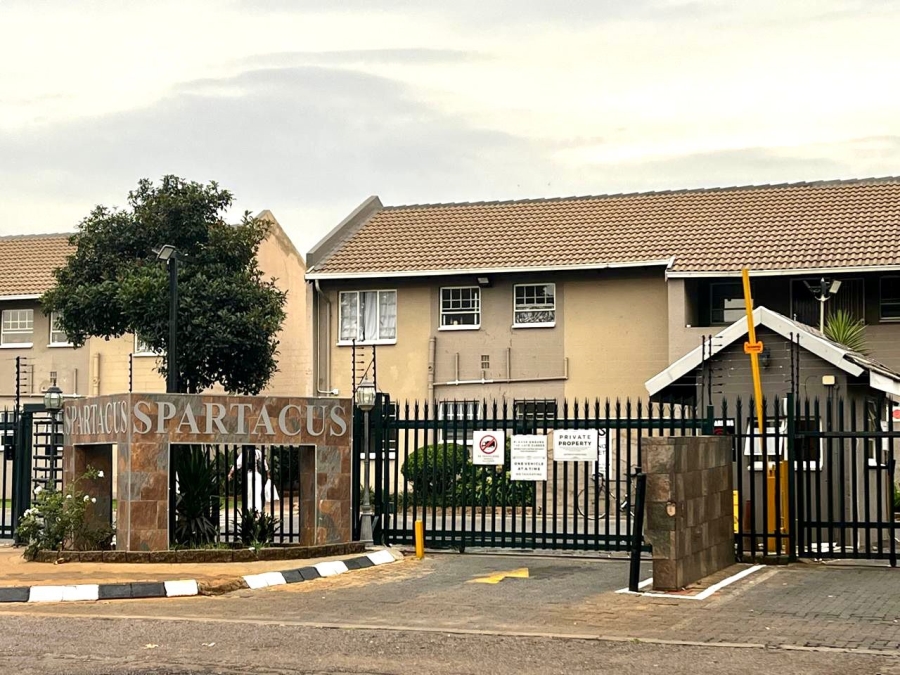 2 Bedroom Property for Sale in Ravenswood Gauteng