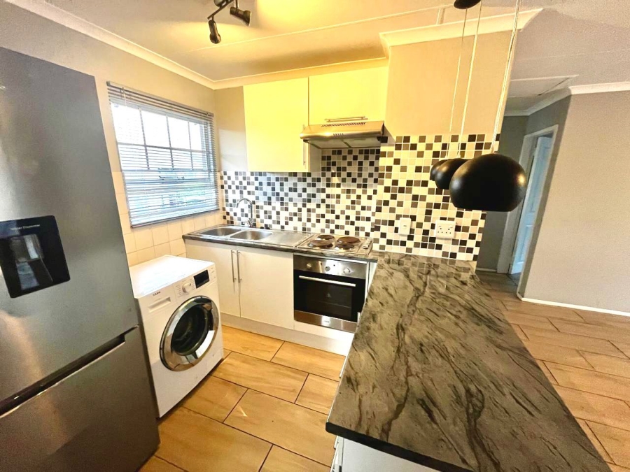 2 Bedroom Property for Sale in Ravenswood Gauteng