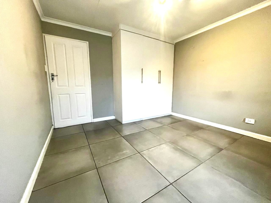 2 Bedroom Property for Sale in Ravenswood Gauteng