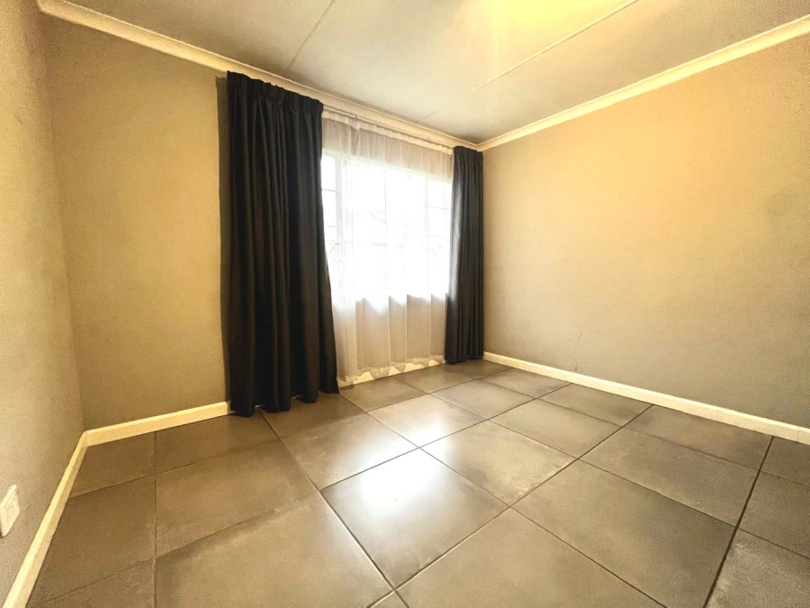 2 Bedroom Property for Sale in Ravenswood Gauteng