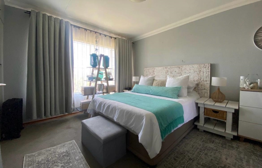 3 Bedroom Property for Sale in Noordheuwel Gauteng