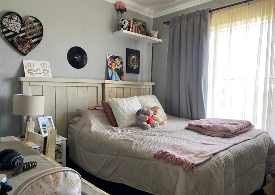 3 Bedroom Property for Sale in Noordheuwel Gauteng