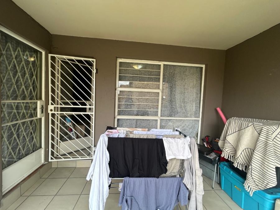 2 Bedroom Property for Sale in Roodekrans Gauteng