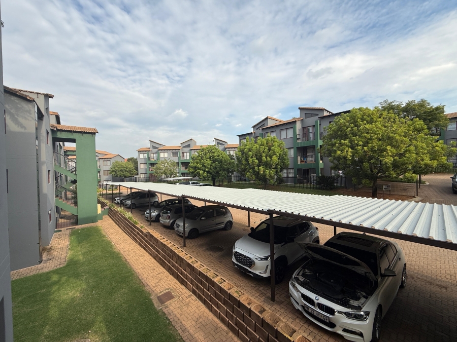 2 Bedroom Property for Sale in Honeydew Gauteng