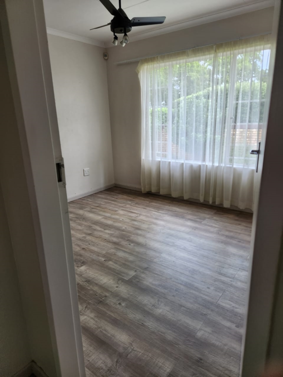 2 Bedroom Property for Sale in Wilgeheuwel Gauteng