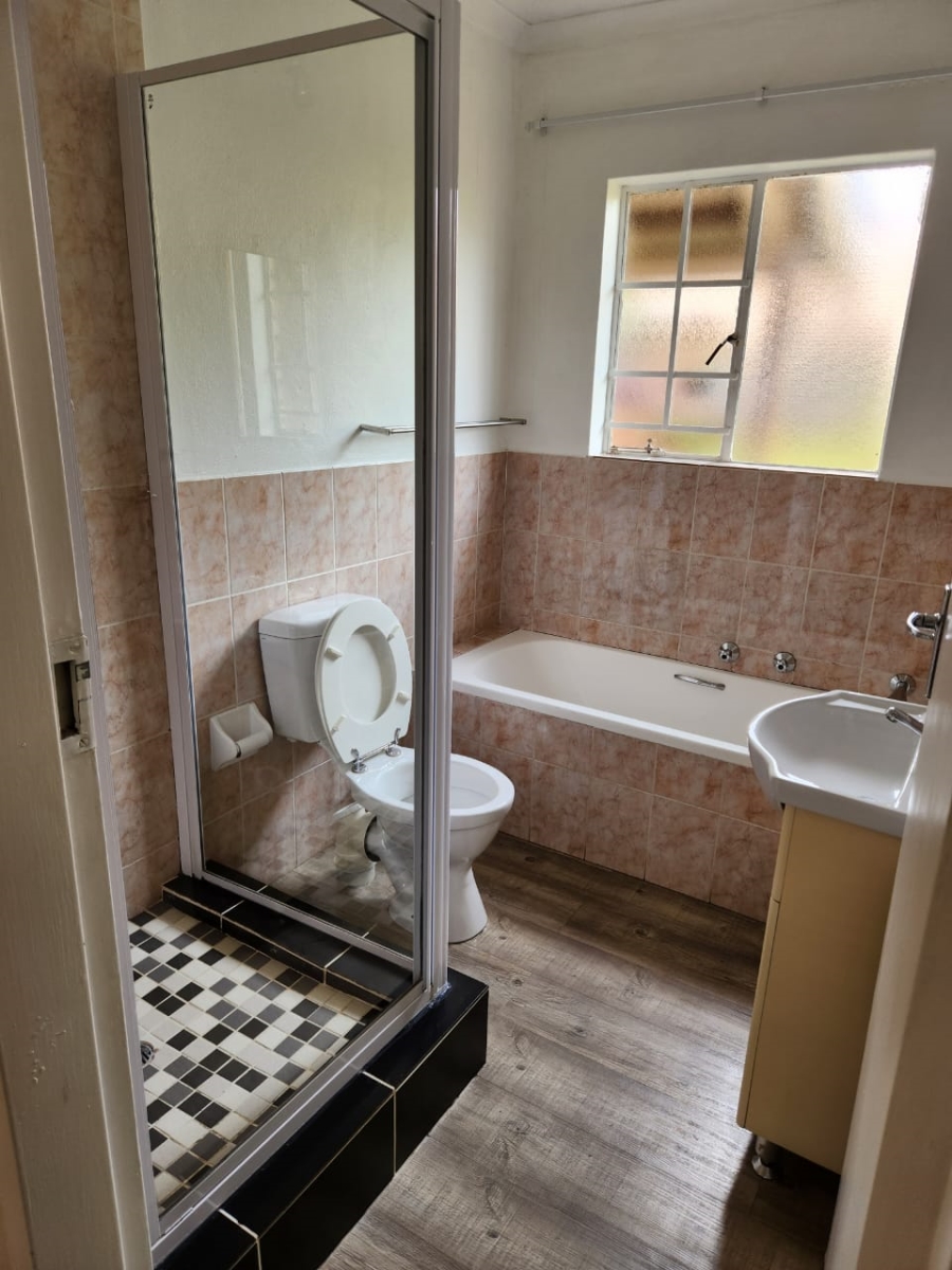 2 Bedroom Property for Sale in Wilgeheuwel Gauteng