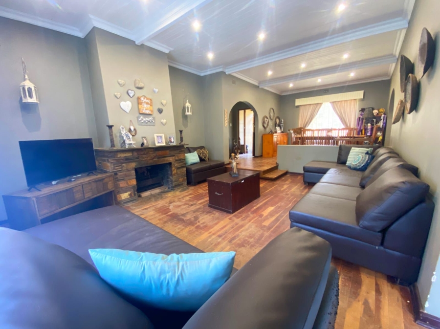 6 Bedroom Property for Sale in Northvale A H Gauteng