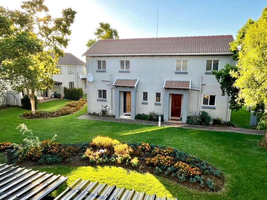 2 Bedroom Property for Sale in Greenstone Hill Gauteng