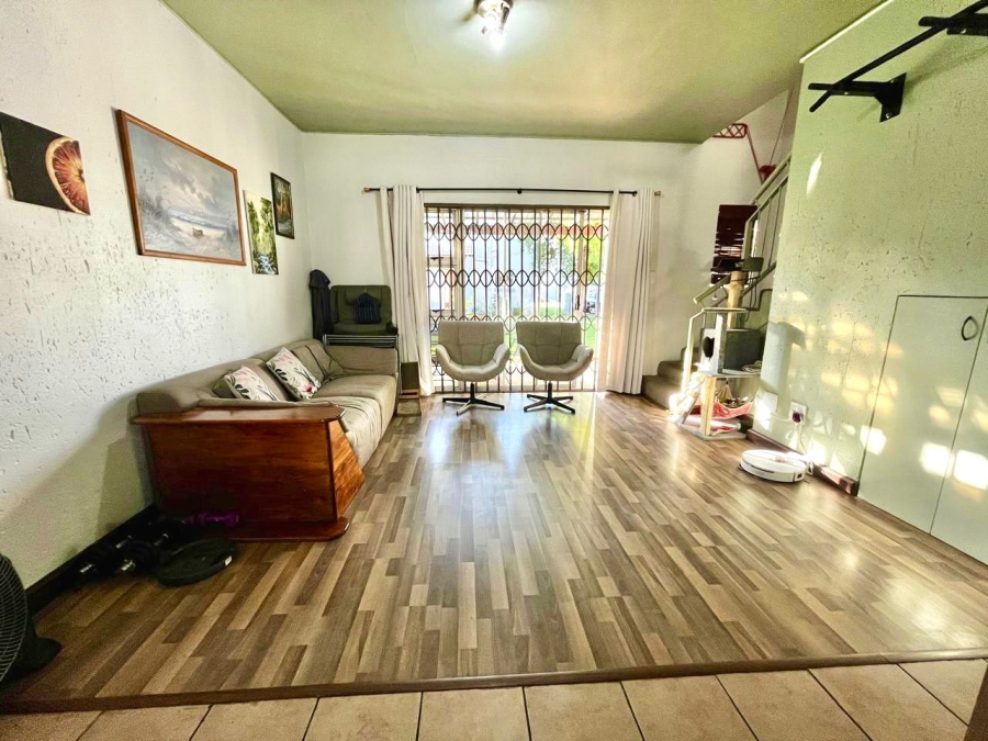 2 Bedroom Property for Sale in Greenstone Hill Gauteng